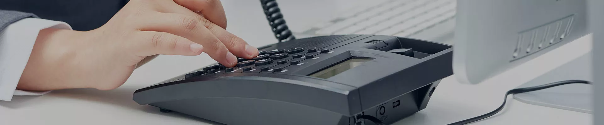 Бізбен хабарласыңы